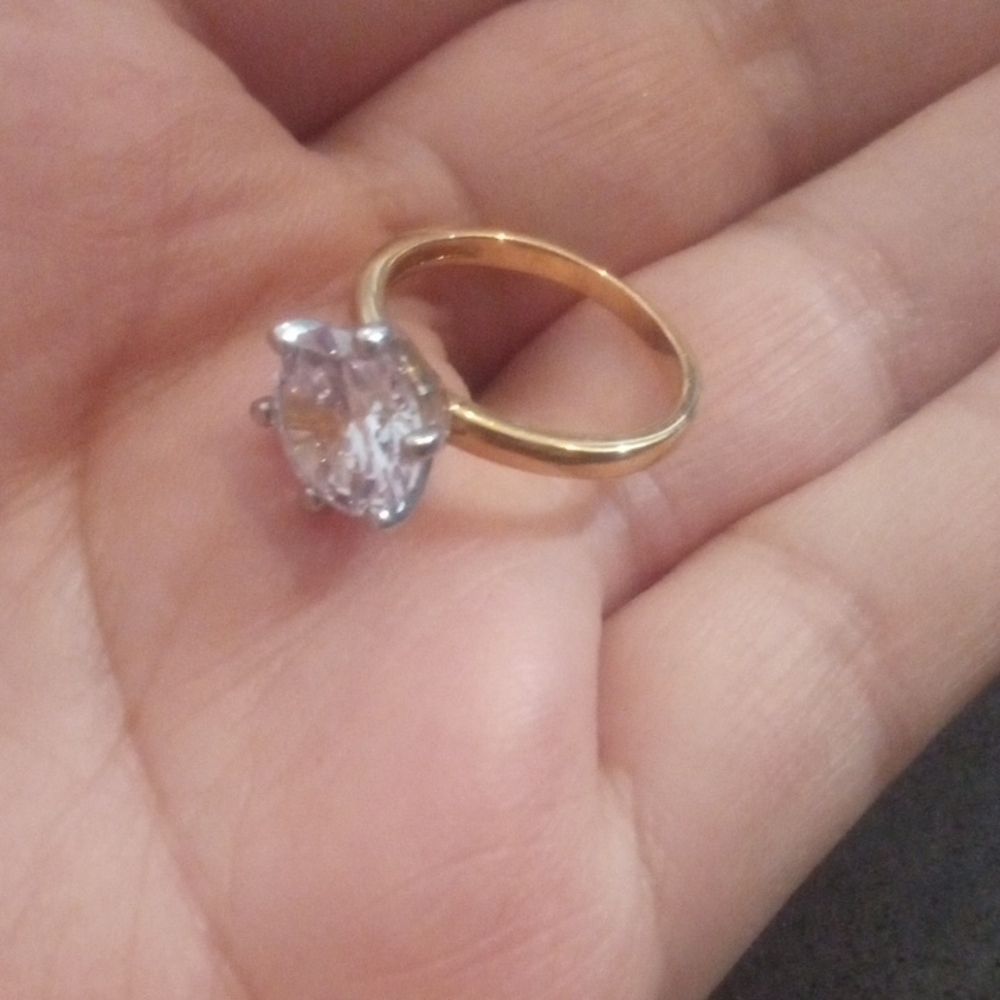 Elegant Gold and Silver Women's Ring